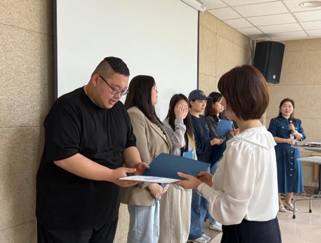 진천군 청소년상담복지센터 수료식 사진.