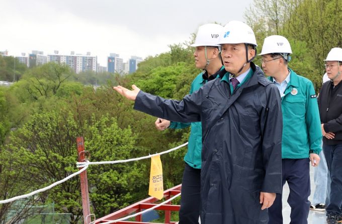 조성명 강남구청장, 공사 현장·초고층 건물 특별 현장 점검 실시