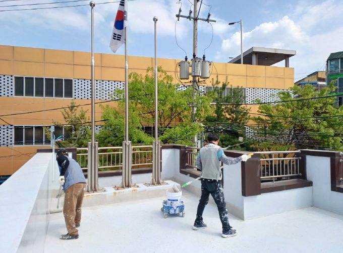 인천 동구, 경로당·어린이집 대상 차열 페인트 도장사업 추진