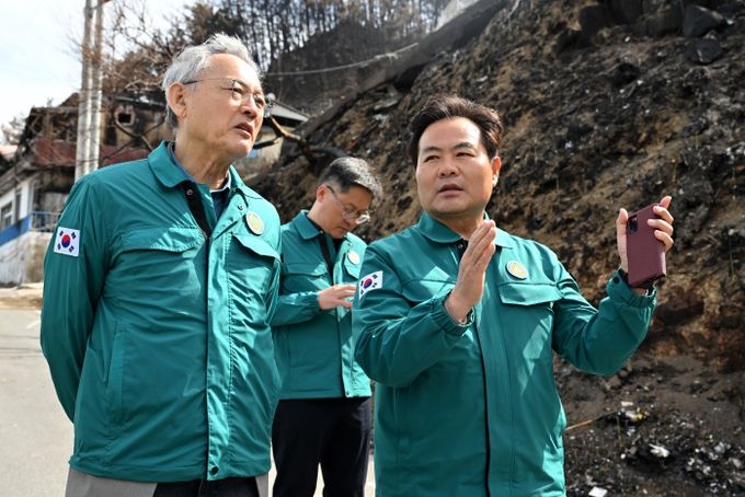 문체부장관. 방문