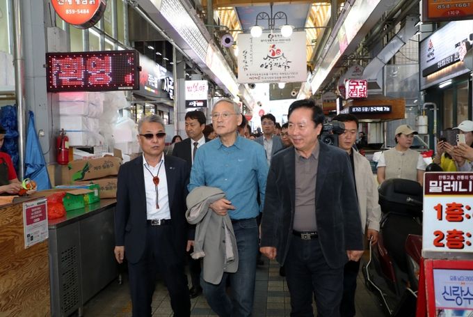 유인촌 문체부장관, 안동 방문해 관광 회복방안 논의