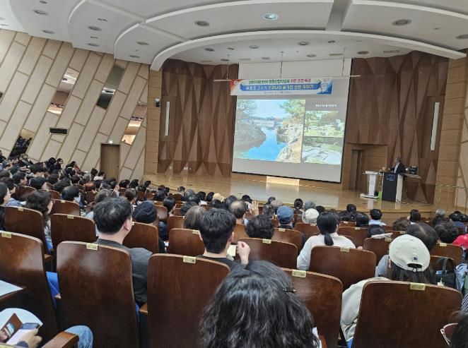 진주시 ‘2025 대한민국 정원산업박람회’ 유홍준 교수 초청 특강 성료