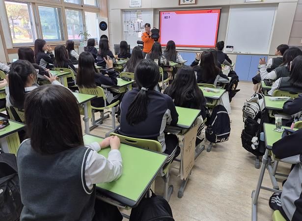 경산소방서, 경산여자중학교 119청소년단 학생 대상 찾아가는 교육 실시