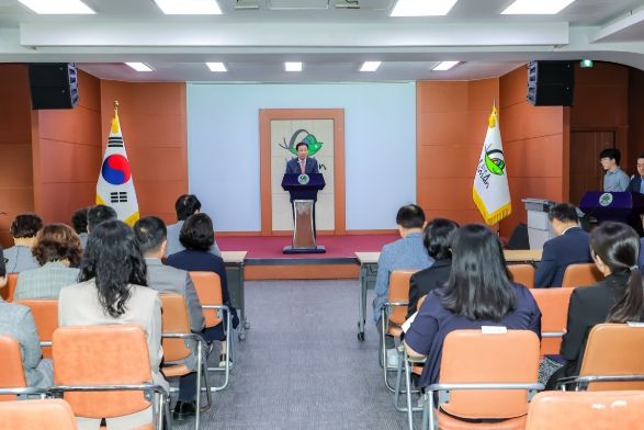 조근제 함안군수, 5월 정례조회 주재