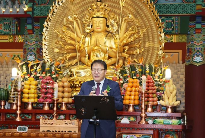 장금용 창원특례시장 권한대행, 성주사 전야 연등법회 참석