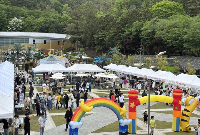 진주시,‘진양호공원으로 놀러가자’ 어린이와 가족 큰 호응 속 성료