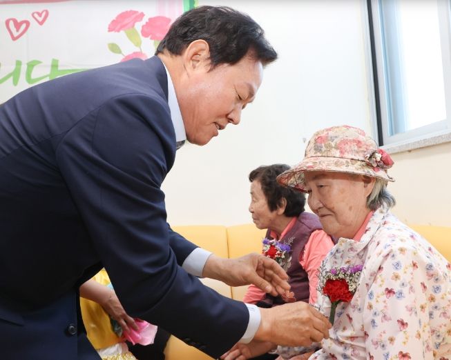 어버이날현장방문_김해시서부노인종합복지관