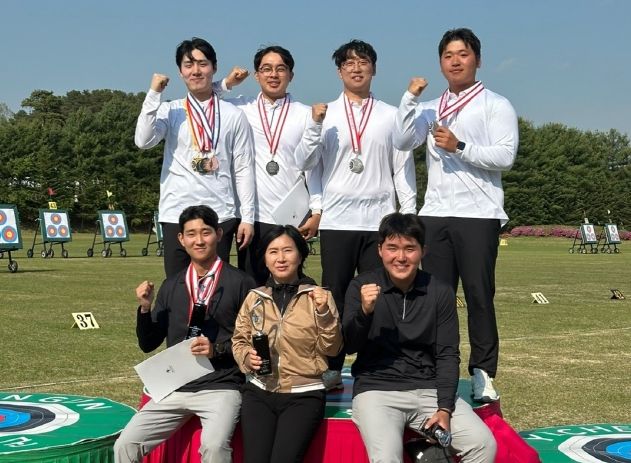 남구청 양궁팀, 전국대회서 우수한 성적 거둬(상단 좌에서 우 문균호, 김민범, 황석민, 이선재 ... 하단 좌에서 우 양재원, 황은희, 고보현 선수
