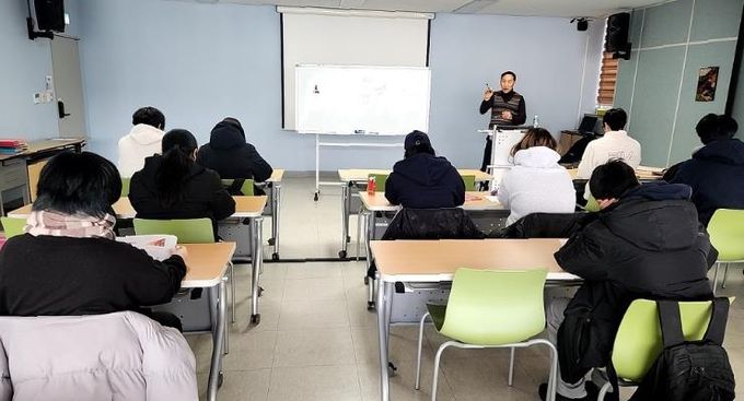 창원시 학교밖청소년, 2025년 제1회 검정고시 전원 합격