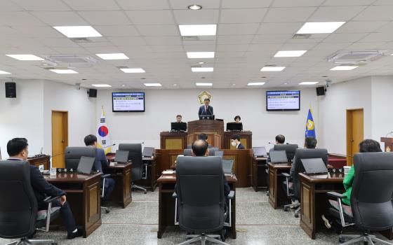 제305회 산청군의회 임시회 개회