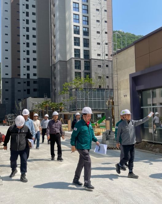 경상남도의회 강용범 도의원, 창원현동 휴튼아파트 현장점검