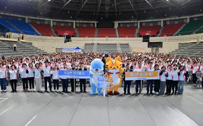 진주시, 5월 체육행사와 논개제 성공 견인 … 자원봉사자“활약” 빛났다