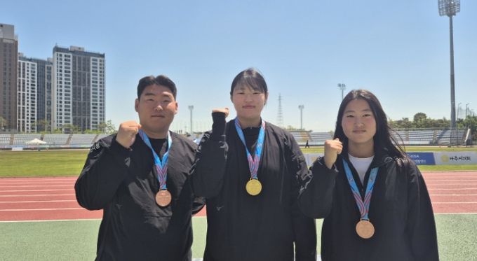 국내 'KTFL 전국실업육상경기선수권대회'에서 금1, 동2