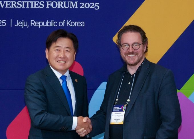 제주도 - 미네르바대학 면담(오영훈 지사와 벤 넬슨 설립자)