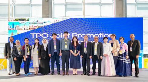 TPO 공동홍보발표회 김해 2027년 총회 유치 홍보 후 단체촬영
