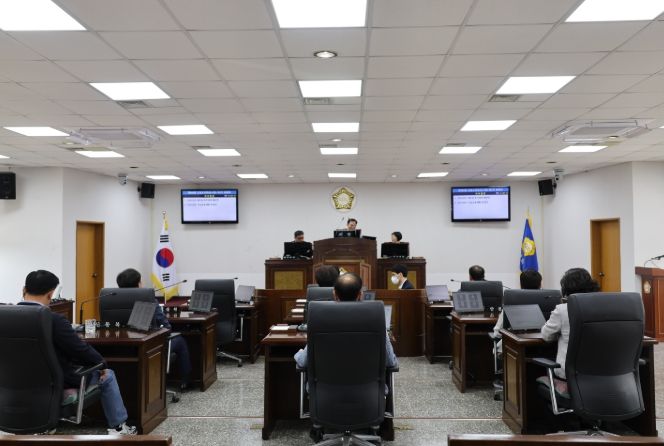 산청군의회, 제305회 임시회 폐회