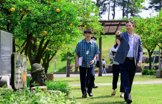 관내 직영·위탁 시설 현장 점검하는 오순문 서귀포시장