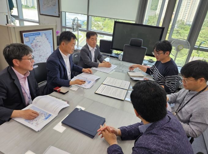 남북6축 고속도로 합천~의령~함안 구간 연장 건의 국토교통부 방문