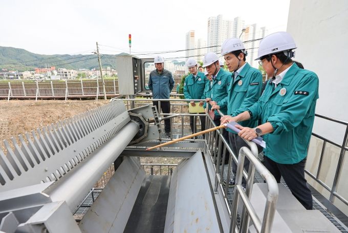 자연재난 대비 시설점검(김진태 도지사 - 홍천 배수펌프장)