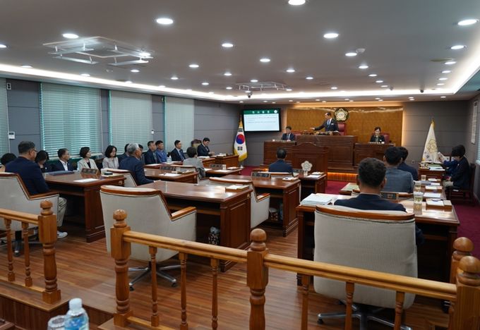 담양군의회 제337회 임시회 폐회...제1회 추가경정예산안 5,576억원 의결