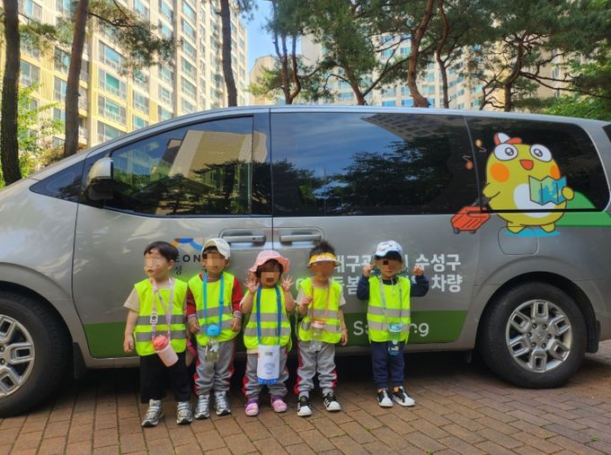2025년 아이돌봄시설 현장 체험활동차량 지원사업은 5월 간 시범운영을 진행했다. (5월 시범운영 중 촬영)
