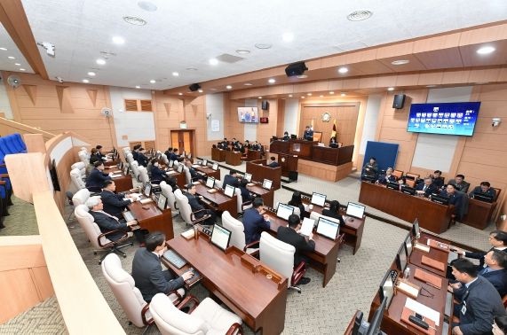 김해시의회 지난 임시회 개회 사진