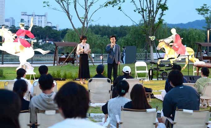 ‘리버나이트 진주-남강 별밤 피크닉’올해 첫 행사 성료