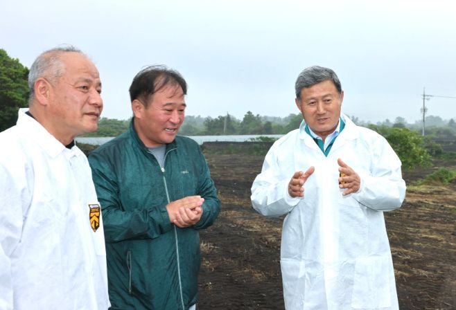 김완근 제주시장, 친환경 양돈 선도 농장 방문