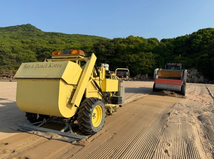 인천 중구, 해수욕장 백사장 청소 완료