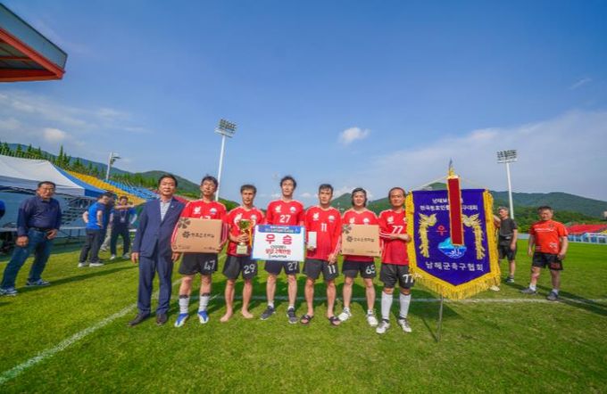 사천50대 축구회 제3회 남해 보물섬 배 전국 축구대회 우승 쾌거!!