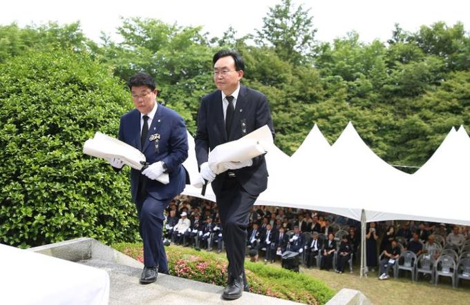 나주시가 제70회 현충일을 맞아 추념식을 거행했다.