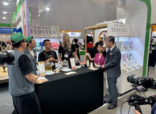 경북농식품대전서, ‘팔맛대장경’으로 김천 대박 인기-농식품유통과