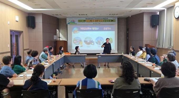 미추홀구, 명예사회복지공무원 대상 ‘마을복지사 힐링 프로그램’ 실시해