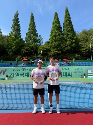 정홍, 손지훈 선수