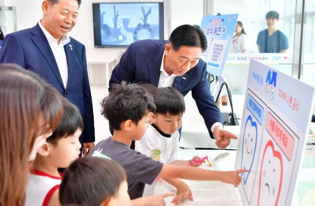 장성군 “100세 시대! 구강건강 함께 챙겨요”