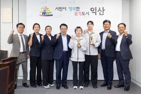 익산시청 김태희, 금빛 포물선…해머던기지 새 역사