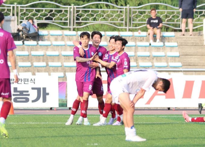 남양주시민축구단, 짜릿한 극장골로 평창에 역전승
