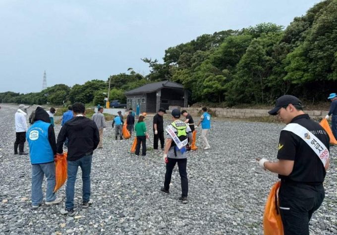 완도해경·보길면사무소 힘 모았다