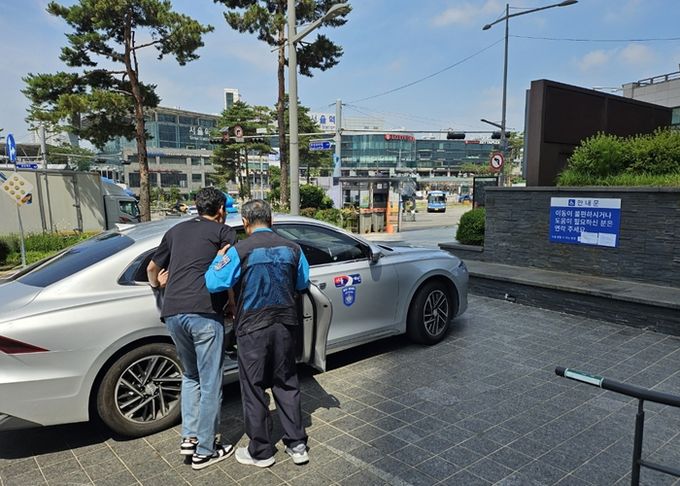 '장애인 바우처택시', 증차·이용 제한 완화 20개월만에 하루 이용자 2.5배 급증