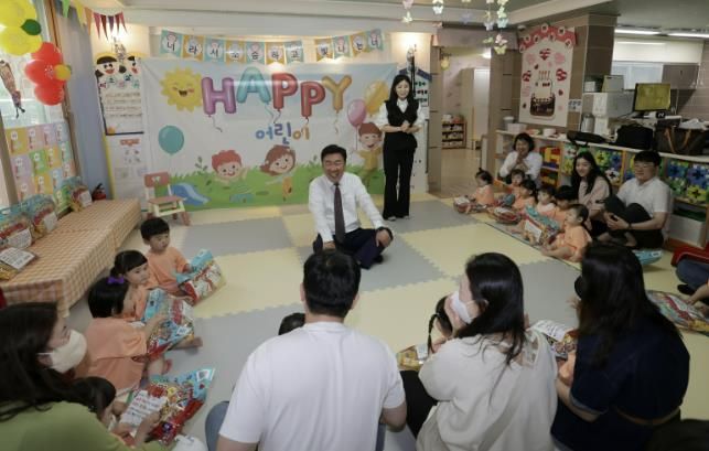 이범석 청주시장, 어린이날 맞이 어린이집 방문