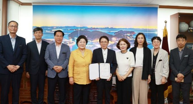 통영시의회 입법고문에 유재균 한국산업기술원 의회운영연구소 소장 신규 위촉