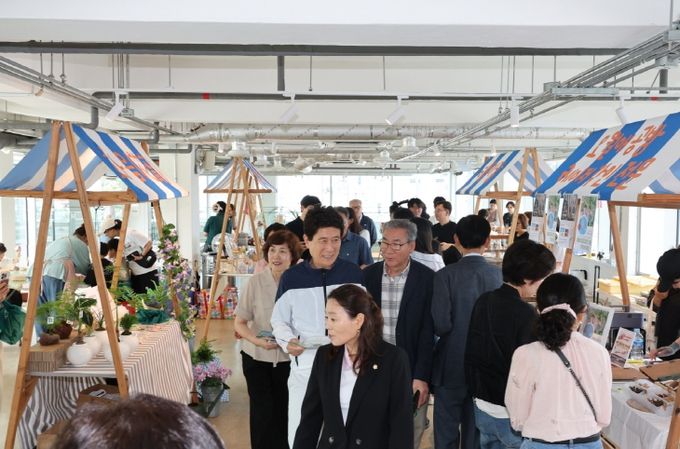 우리는 모두 농부다–Urban Farming Festival’이 지난 14일 동빈문화창고 1969에서 열렸다.