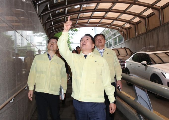 최대호 안양시장, 장마 앞두고 연현지하차도・세월교 현장 점검