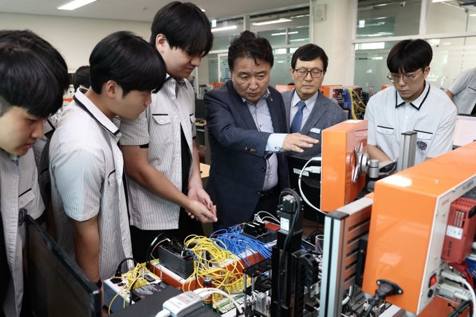 협약형 특성화고 현장 방문(청주공고)