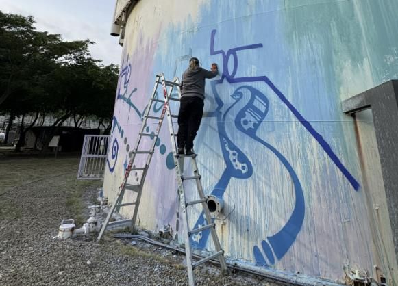 놀이통 그래피티 작업 중인 무사71