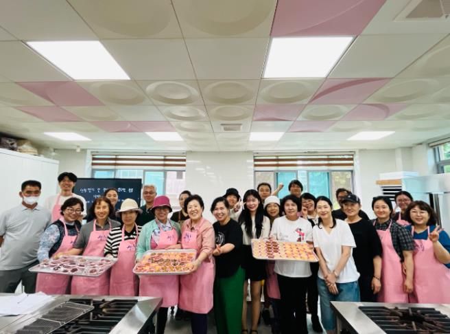 산청군딸기연합회, 딸기 활용 기술 전수 받아