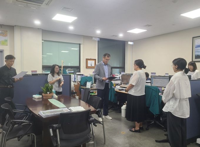 세무과, 2분기 ‘킹왕짱’ 직원 시상