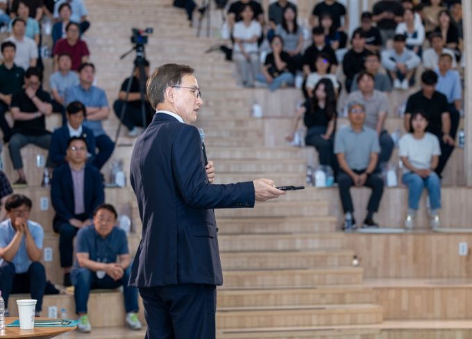 경상국립대학교 권진회 총장 취임 1주년 ‘타운홀 미팅