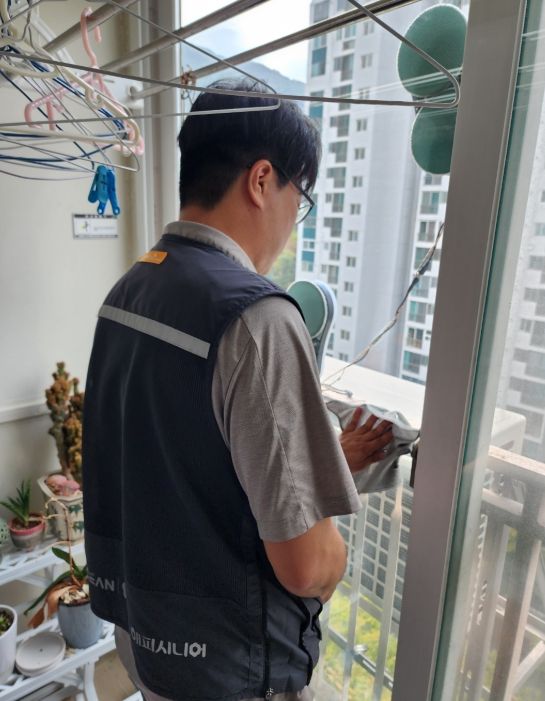 홈앤서비스 SK브로드밴드와 춤추는 청소기 사업