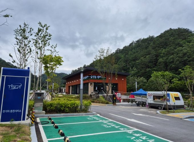 국도36호선 핫플‘금강송 쉼터’본격 운영